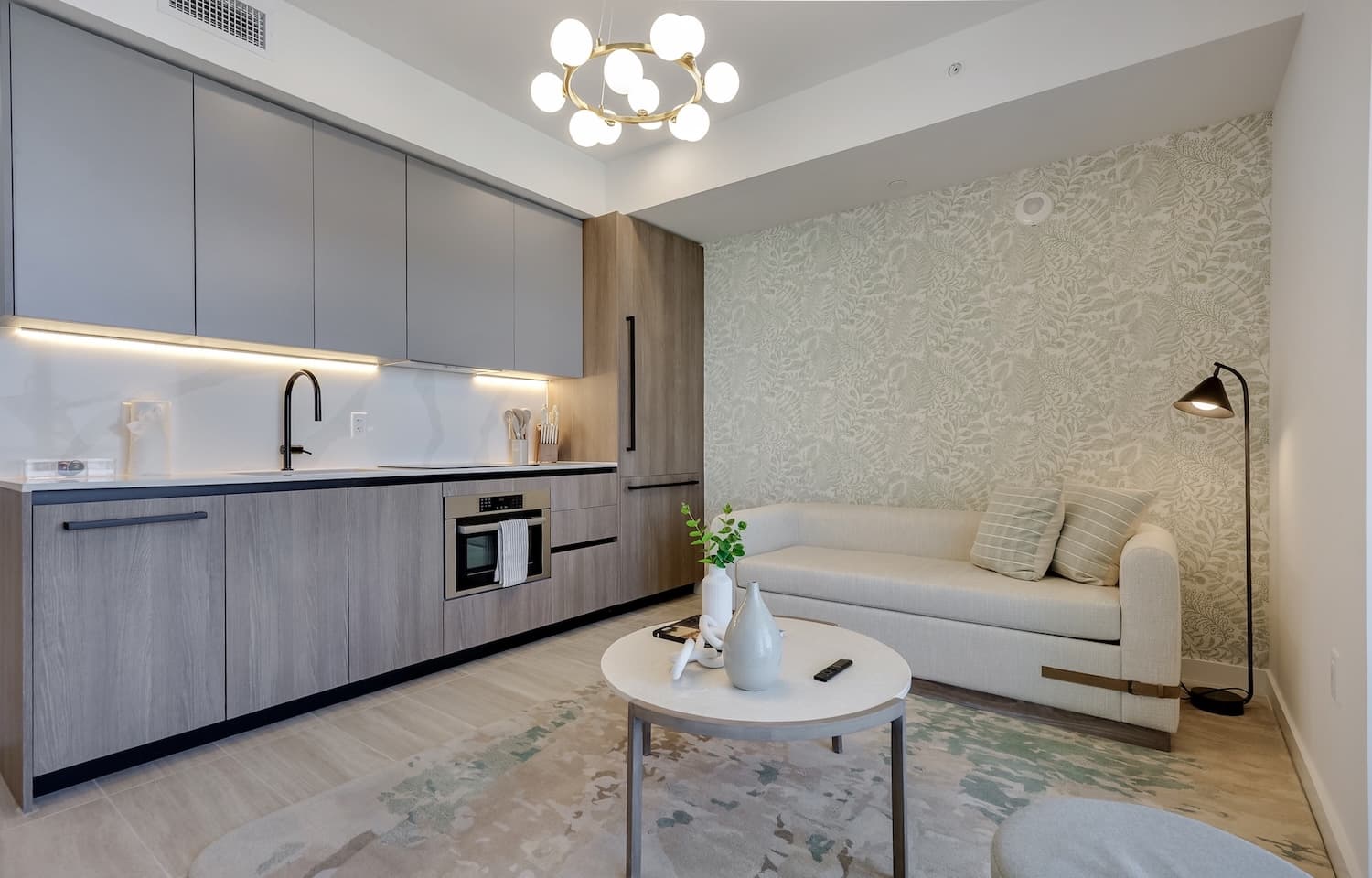 Suite 72-1705-POOL1