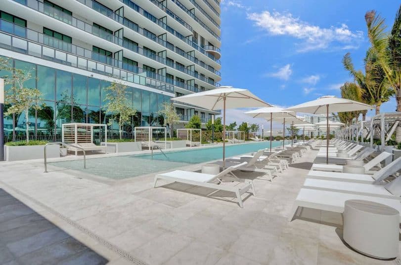 1705POOL-1